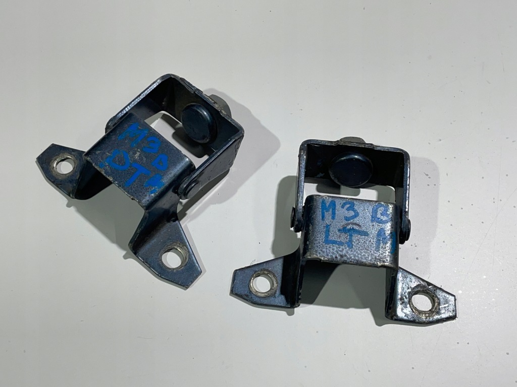 фото №1, Mazda 3 bm 13-18 петлі кришки багажника комплект