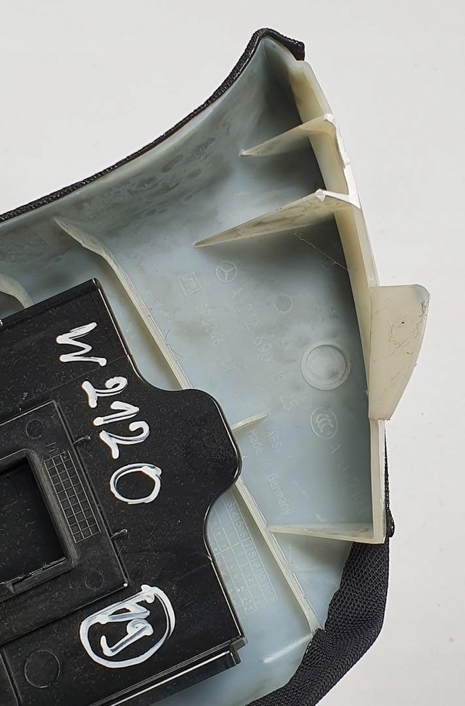 фото №7, Обивка защита стойка левый задняя mercedes w212 lift kombi a2126901530