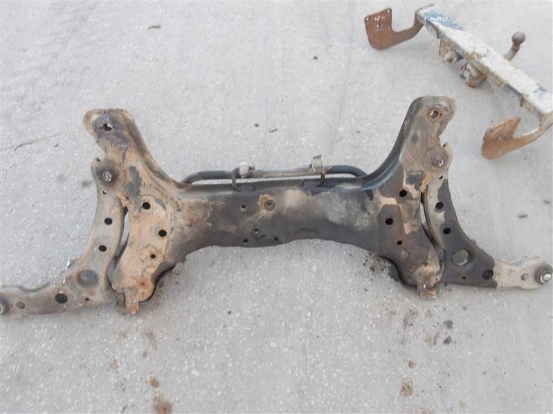 Підрамник поперечина hyundai matrix Недорого