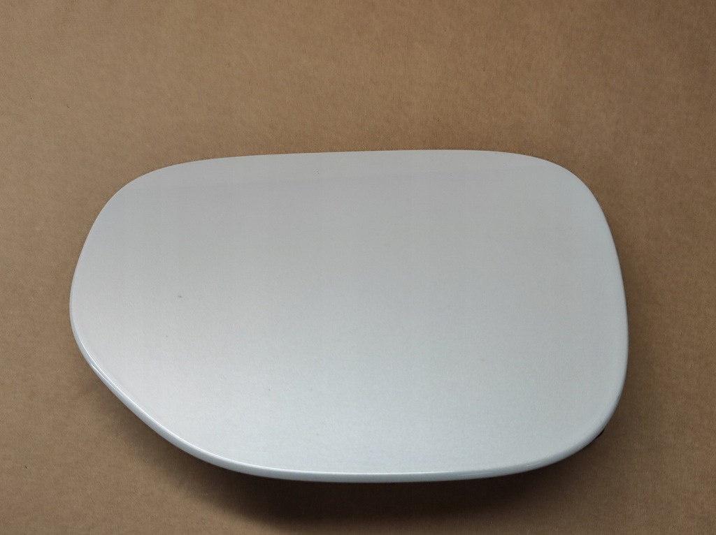 фото №1, Крышка разъём зарядки volvo xc60 ii цвет 707