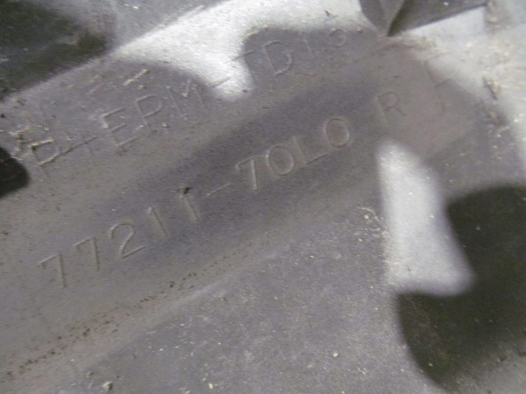 фото №8, Suzuki swift 10-17 молдинг накладка порог правый c402