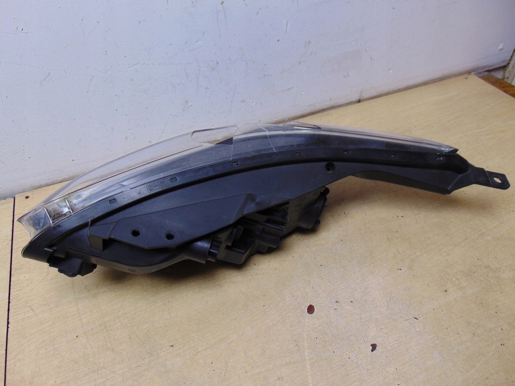 фото №6, Лампа правая перед kia ceed iii 92102j7100 europa