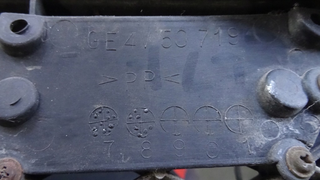 фото №6, Mazda 626 gf решётка радиатора решётка радиатора