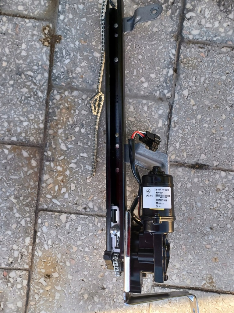 фото №1, Mercedes vito w447 механизм крышки a4477600003