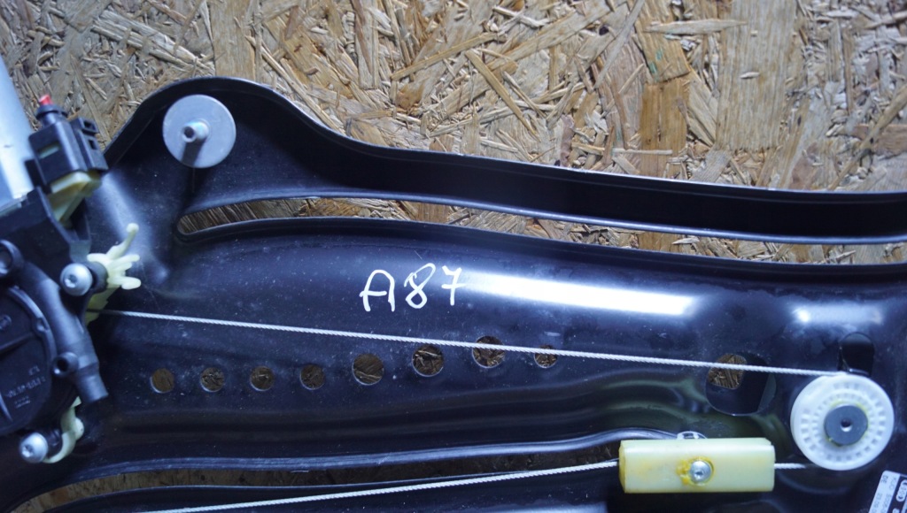 фото №4, Audi a5 8t cabrio підйомник скло правий задня