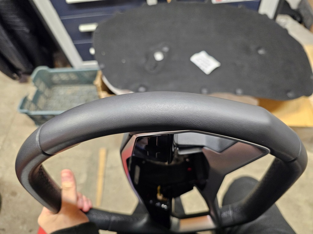 фото №12, Audi q4 e-tron повітропровід шкіряний пелюстки перемикання 89a419091l