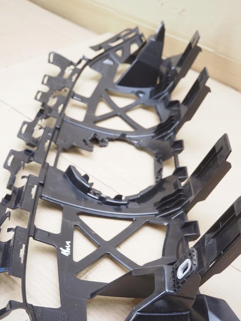 Mercedes eqe каркас решітка радіатора решітка  бампера перед передня 2958880600 Оригінал