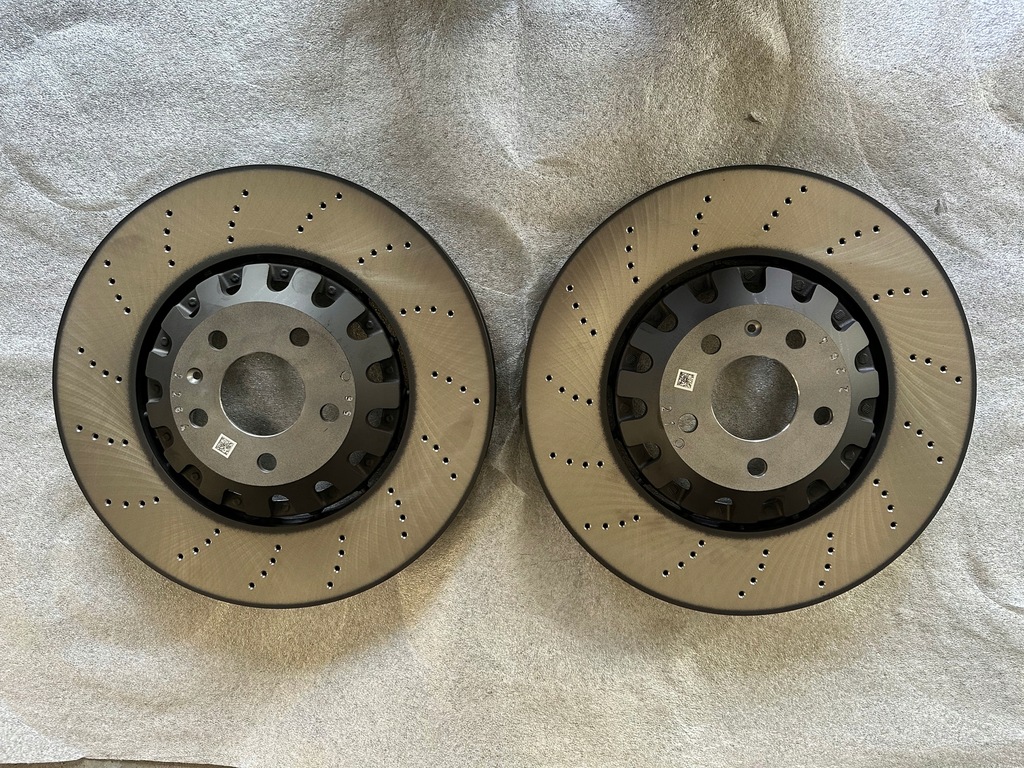 фото №1, Audi rs4 rs5 гальмівні диски nowe 4m0615301am.....