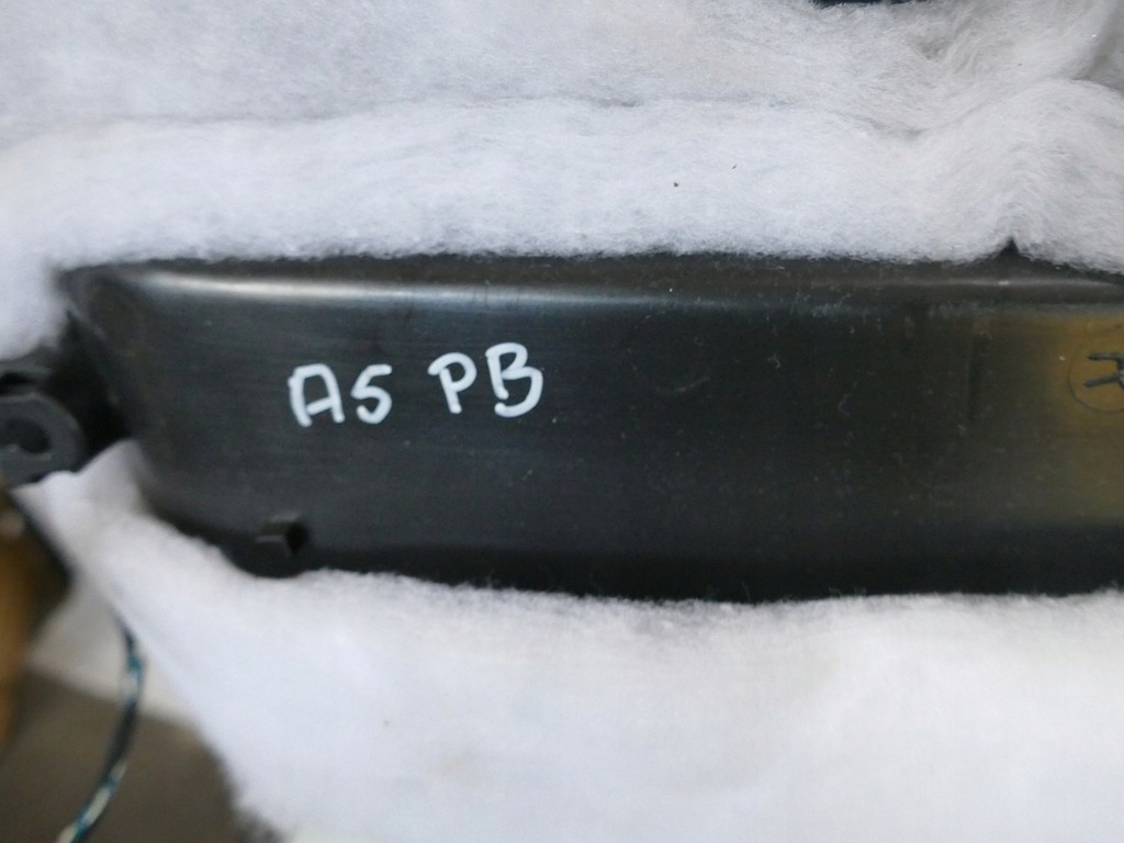 фото №13, Audi a5 8t coupe обшивка обивка правый задняя