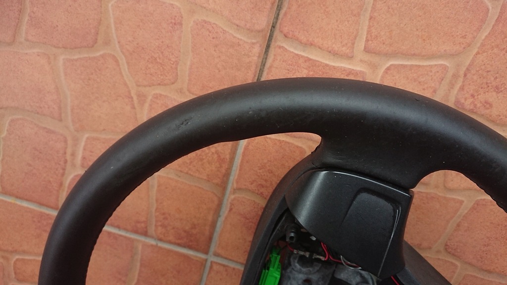 фото №4, Volvo s40 v50 c30 воздуховод кожаный