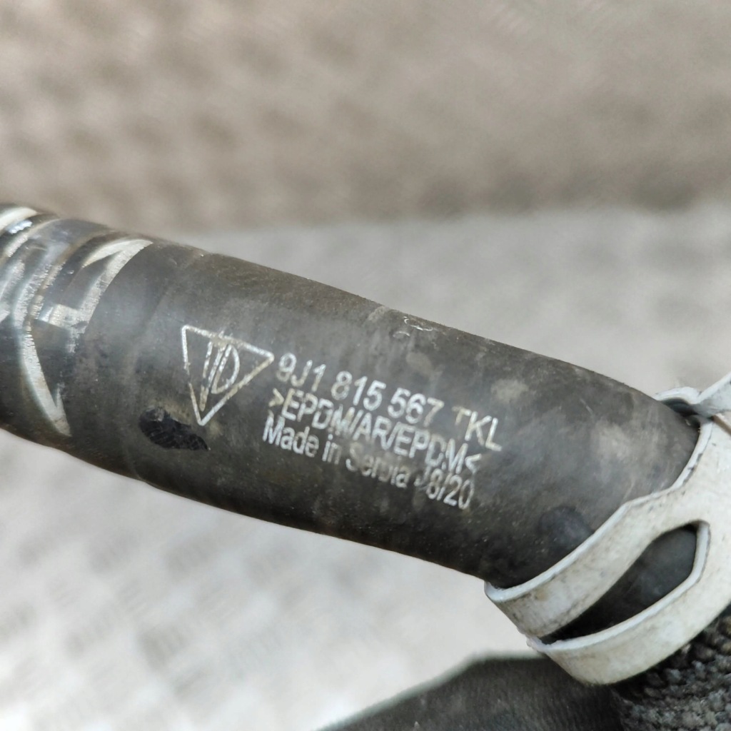 Audi e-tron gt 2022 шланг / пабтрубок  радиатора Недорого