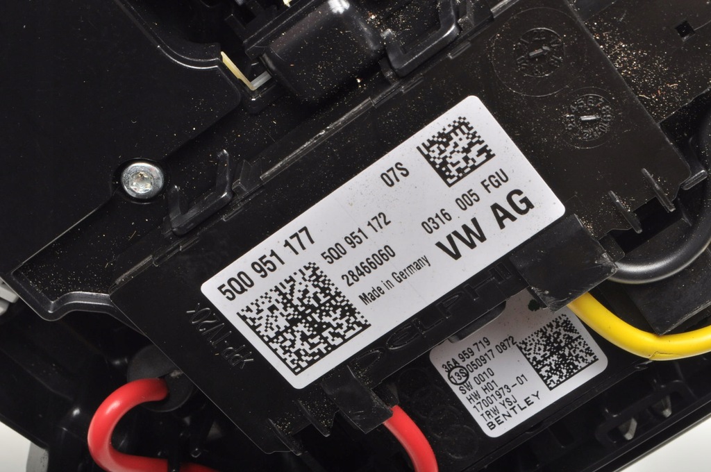 фото №10, Bentley bentayga освещение лампа кабины салона 18r 36a947135m