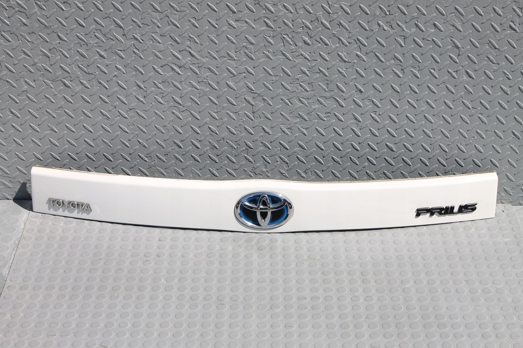 фото №1, Молдинг крышки накладка embelmat задняя toyota prius iii 09-15