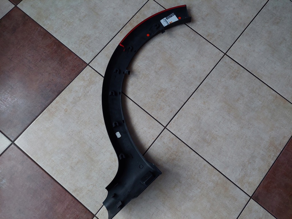 фото №9, Молдинг крила - правий задня - dacia sandero stepway i - 08-12