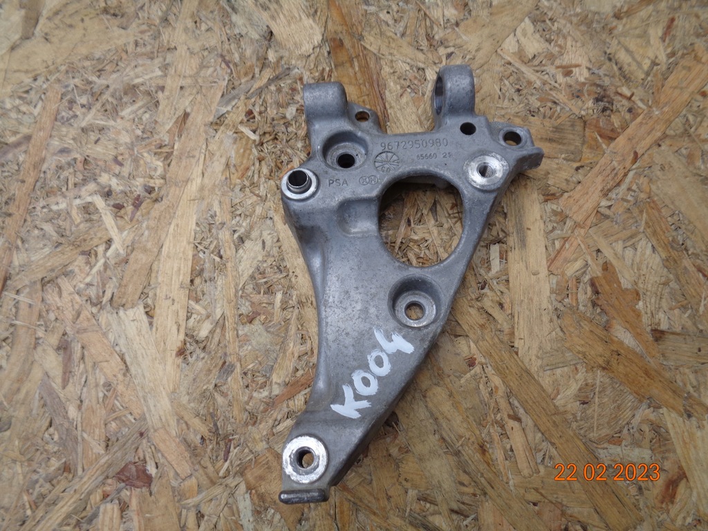 фото №1, Citroen c4 cactus кронштейн основание компрессора кондиционер