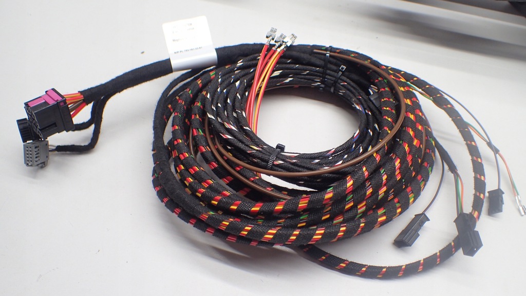 фото №10, Skoda enyaq hak буксирувальний 5lg803881 5la el. zwalniany набір