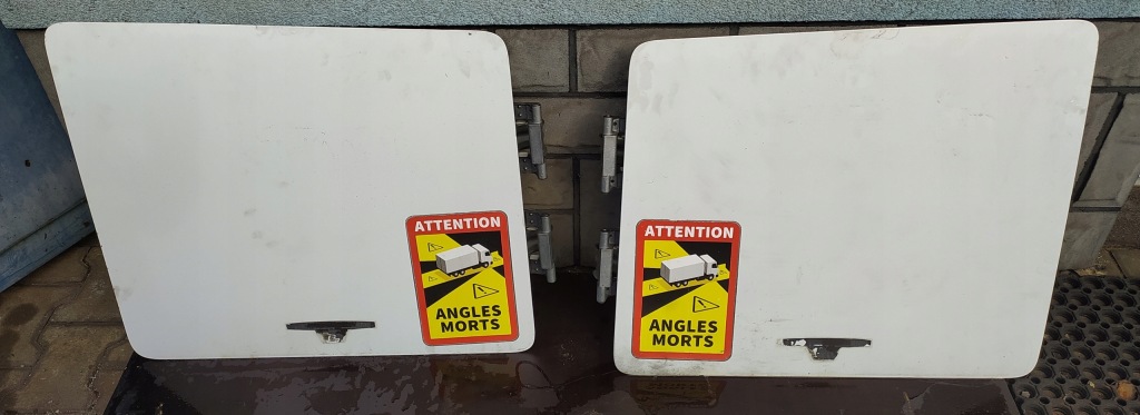 Mercedes actros mp4 двері кришка багажника бардачка ліва сторона Оригінал