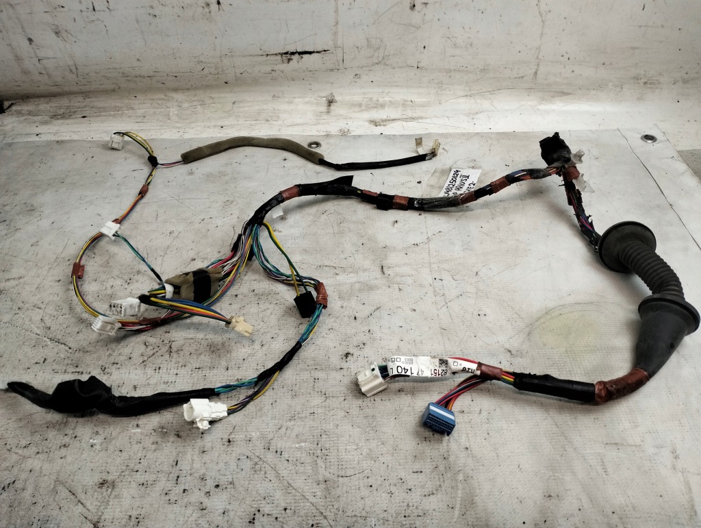 фото №1, Жгут электропроводка дверь правый перед prius ii 08r 8215147140l