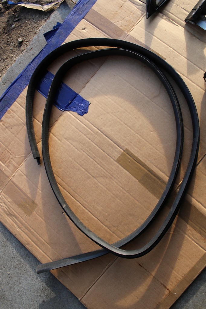 фото №1, Nissan micra k14 прокладка дверь правый задняя