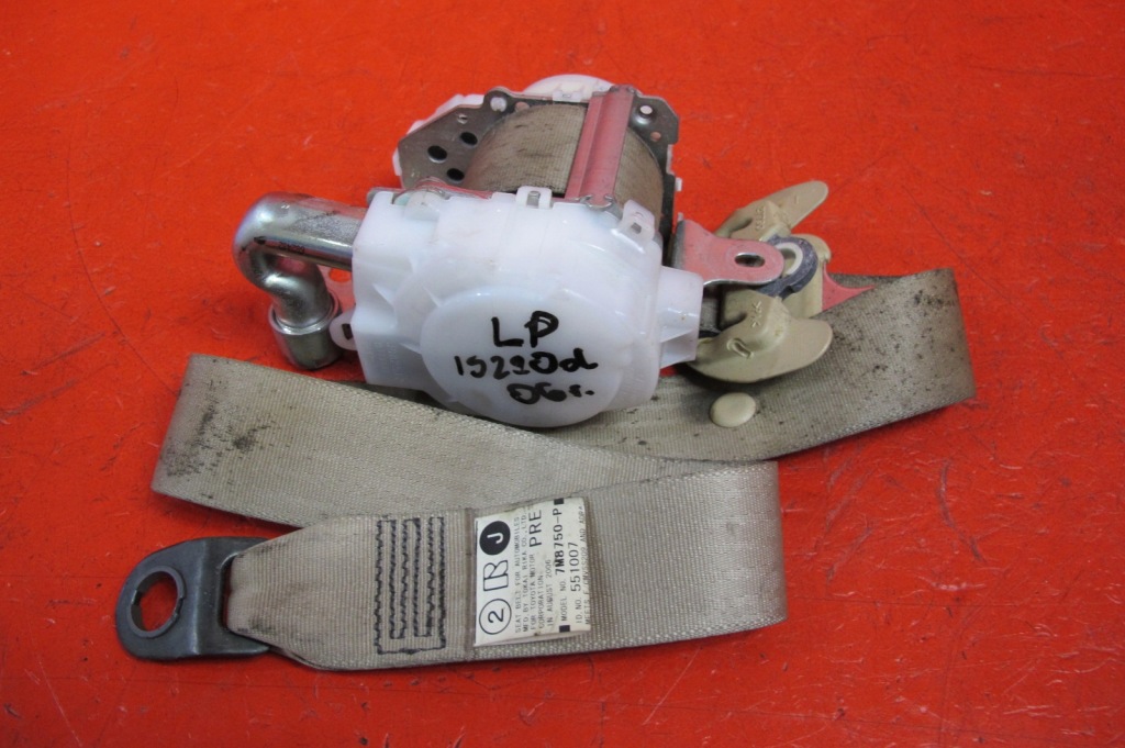 Купити Lexus is 2 2 220d ремінь безпеки ліве перед передній 7m8750-p