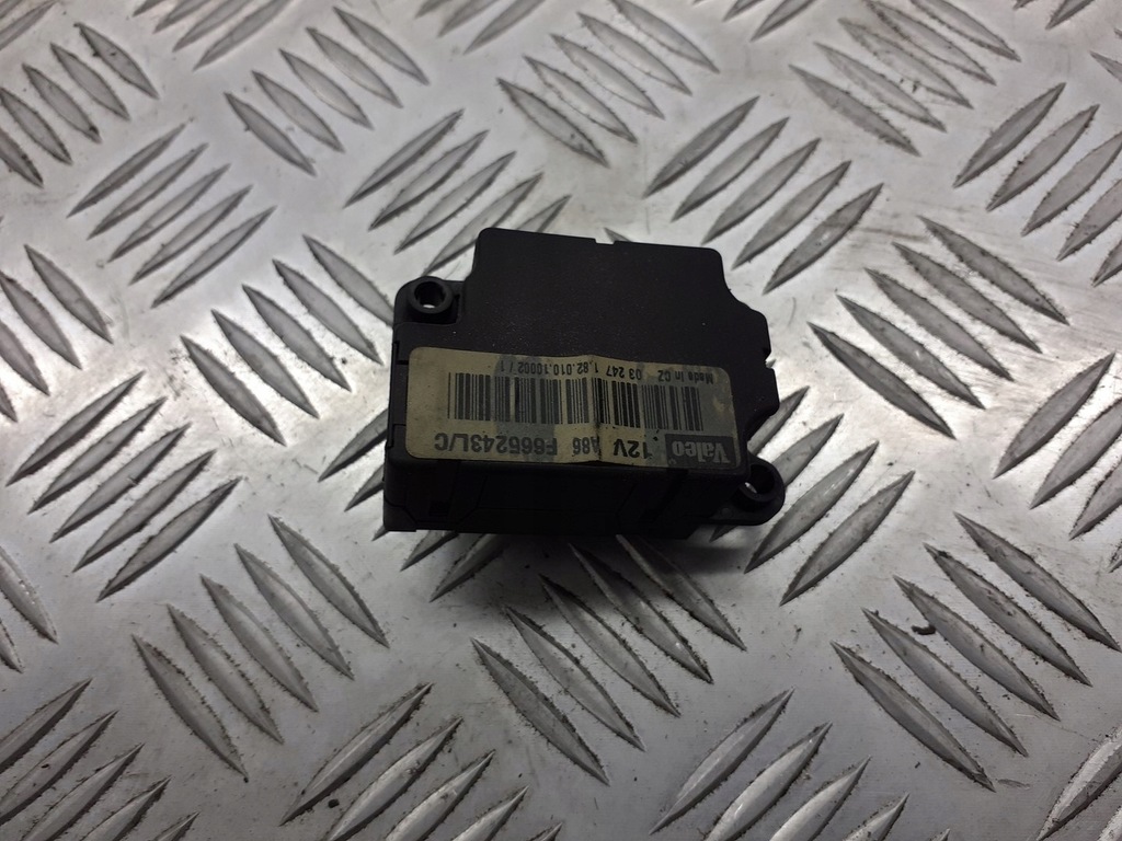 фото №1, Моторчик крышка отопителя scenic ii f665243l