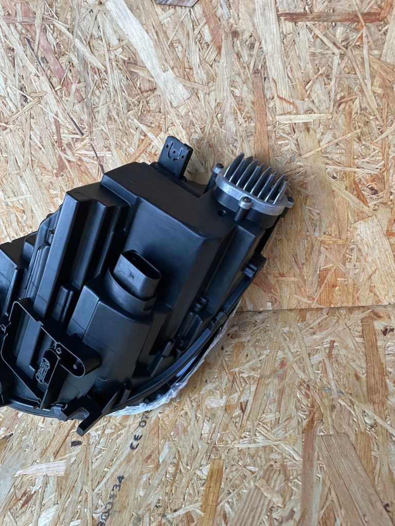 Фара правый  full led audi a4 8w америка! в Украине