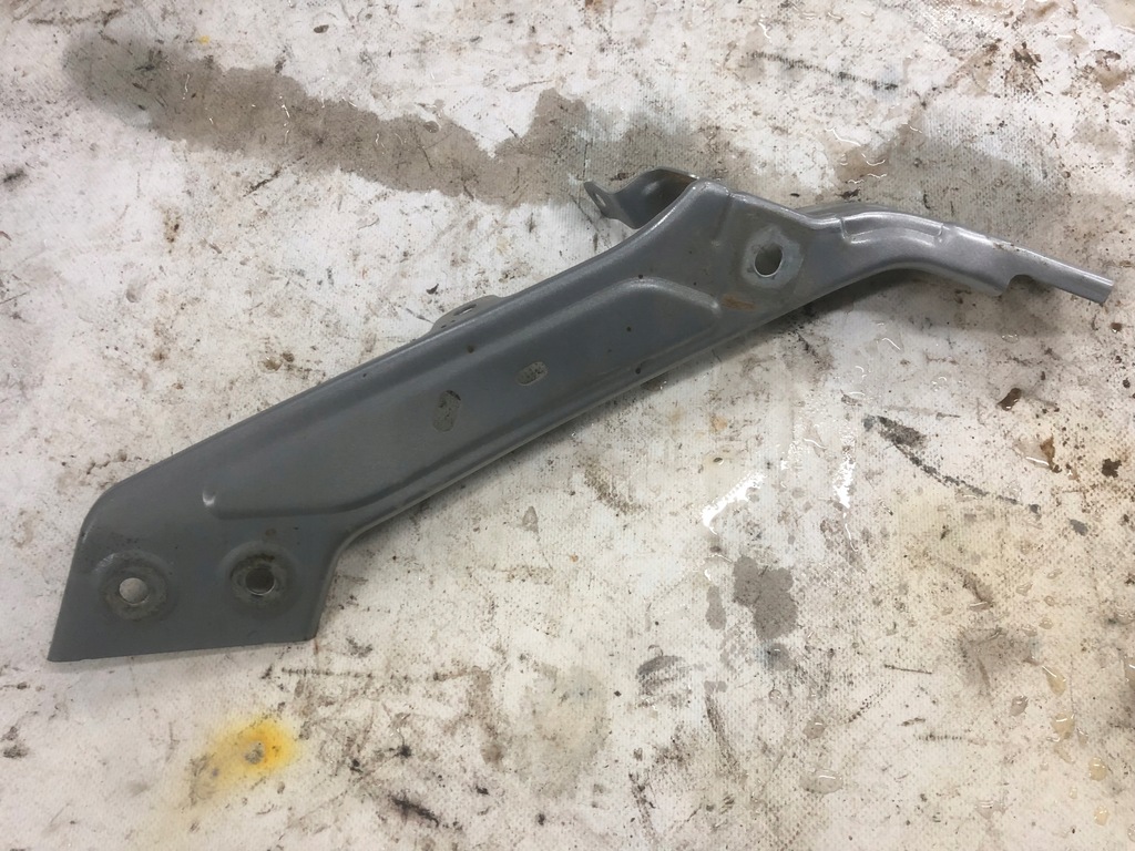 фото №1, Кронштейн крыла кронштейн правый renault megane 4