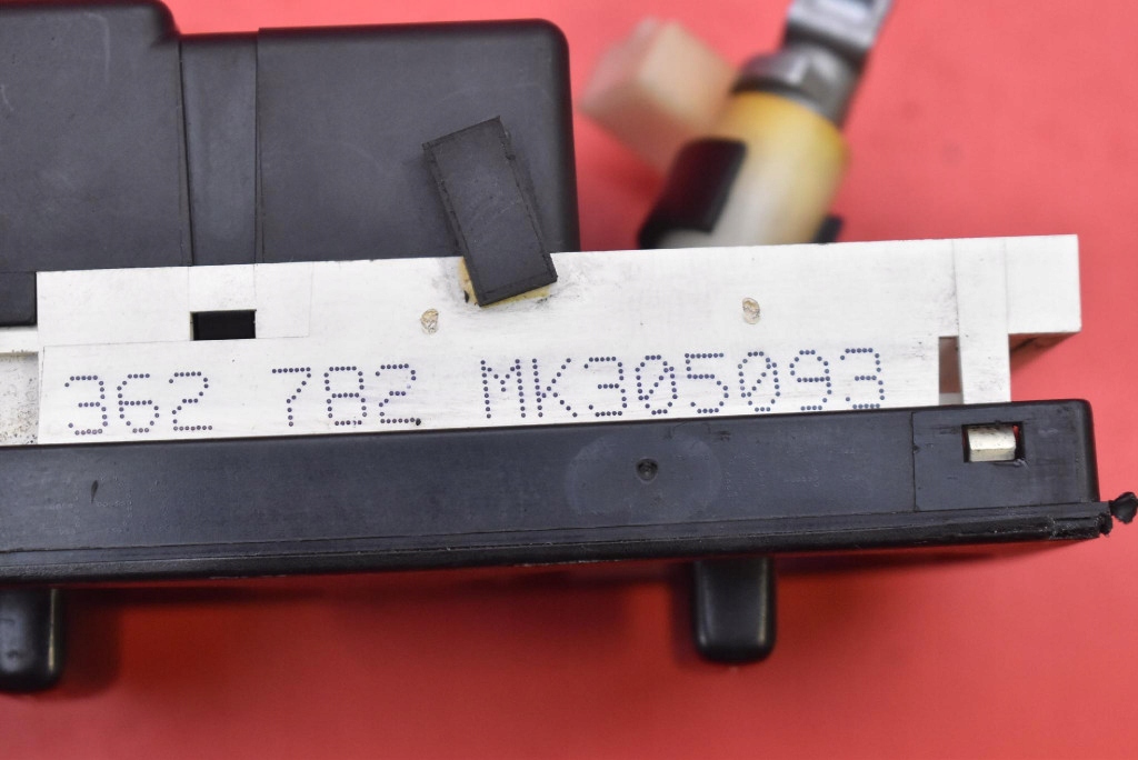 фото №8, Панель управление обдув 8362782 bmw e36 coupe 90-00