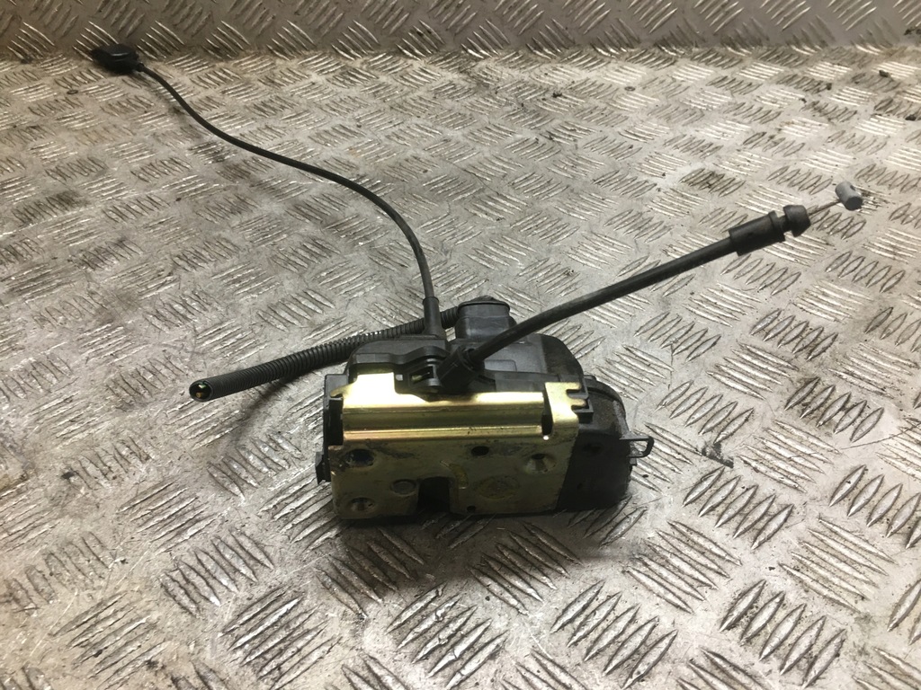 фото №4, Primera p12 замок лівий задня 2 pin