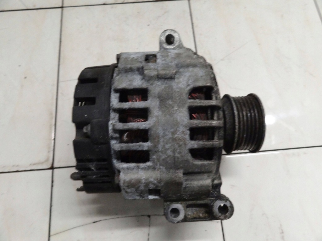 Renault scenic 1 2002 2.0 b генератор комплектный  8200030635 Недорого