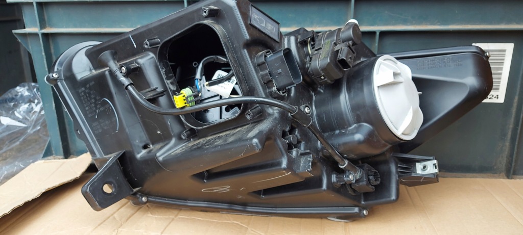 Фара правый  ford mustang 6 vi bixenon led европа  ideał Оригинал