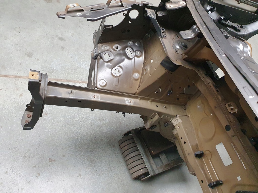 фото №14, Четверть перед лонжерон подкрылок левая правая citroen c4 picasso ii