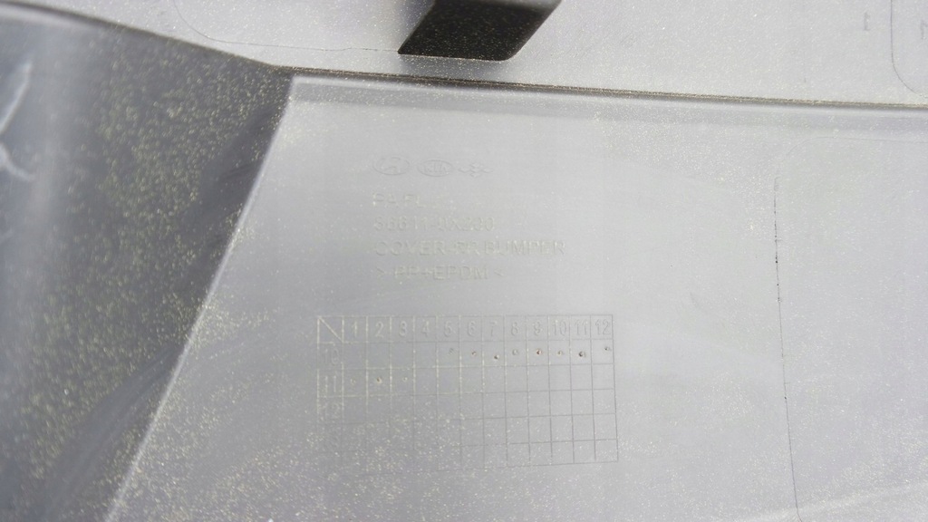 фото №16, Hyundai i10 10- бампер задняя новый oem структура