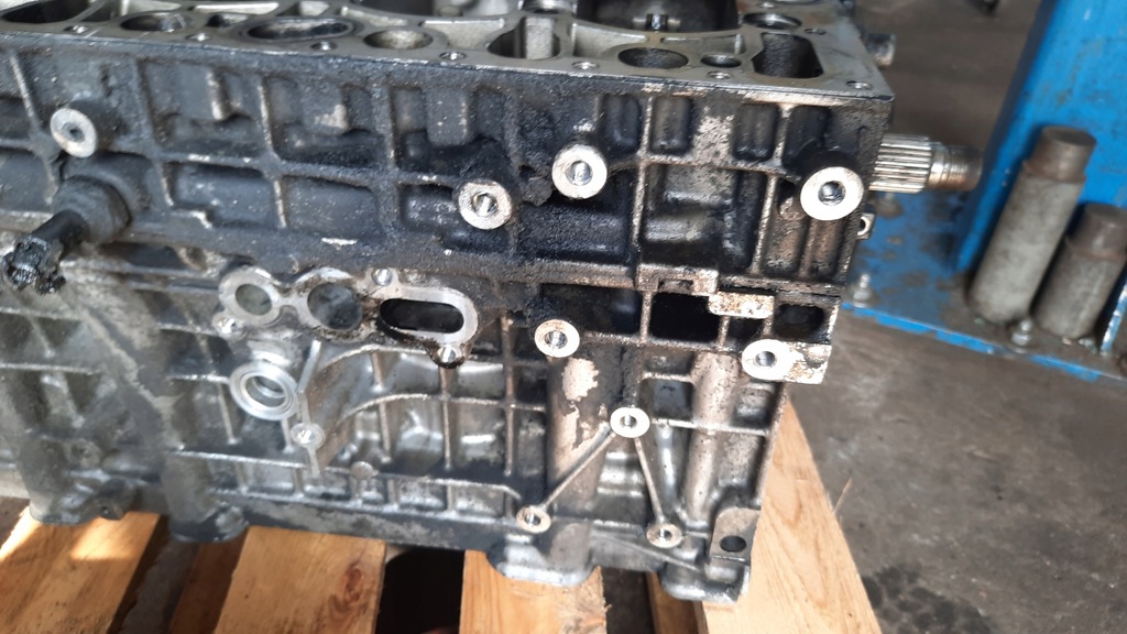 фото №6, Блок двигателя wał d5244t volvo s60 v70 ii 2.4 d5 163km