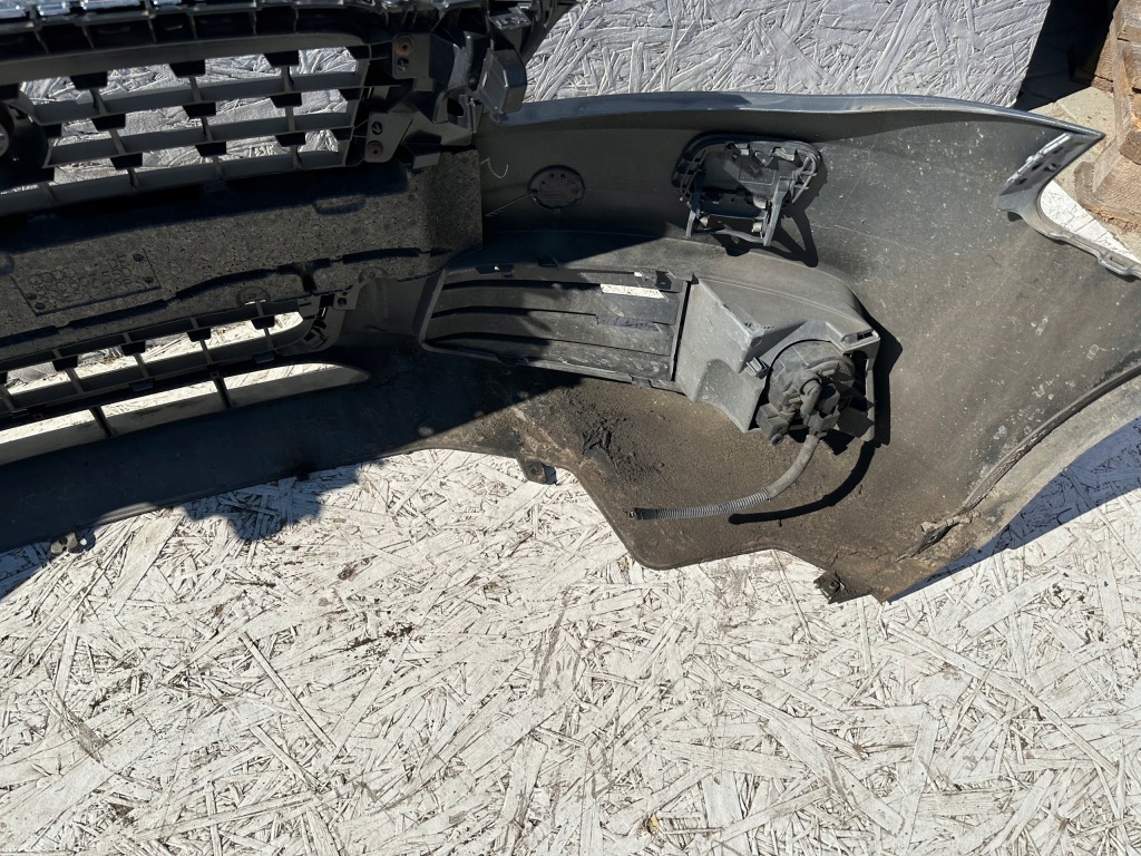 A4 8k бампер перед сріблястий омивачі ly7g Київ