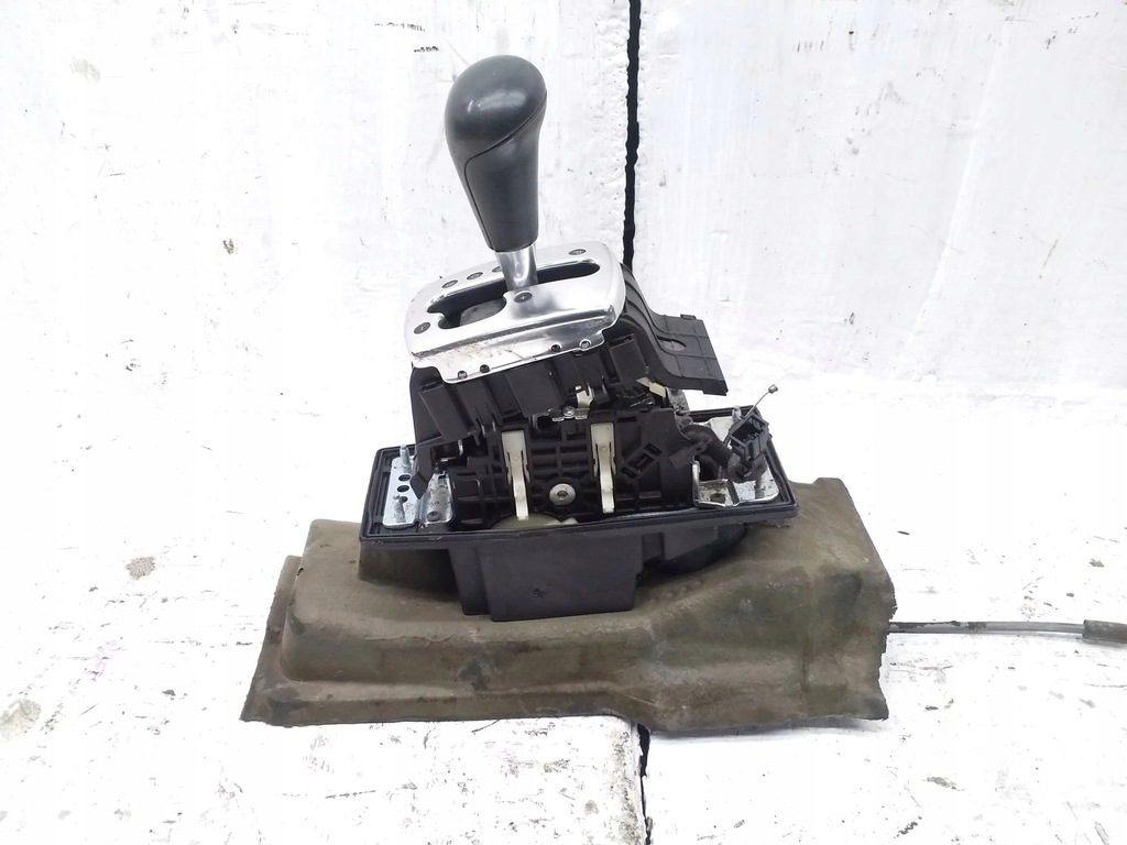 фото №9, Audi a8 s8 d3 4e 2005 домкрат перемикання передач / верхній