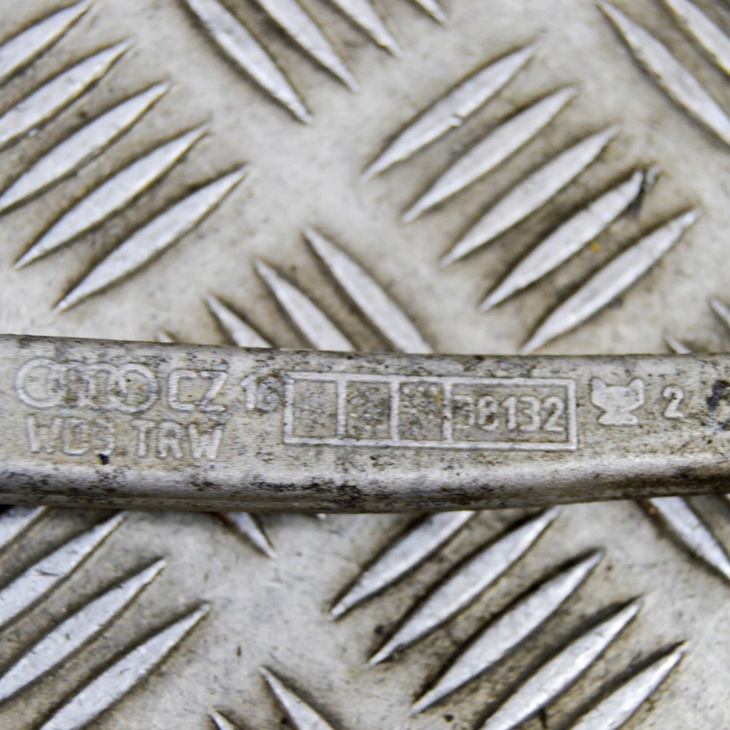 фото №8, Audi a4 s4 b9 8w 2018 права сторона нижній важіль передній