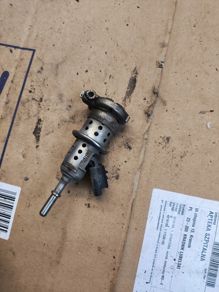 фото №1, Citroen c4 grand picasso форсунка adblue citroen grand 9801187080 ?