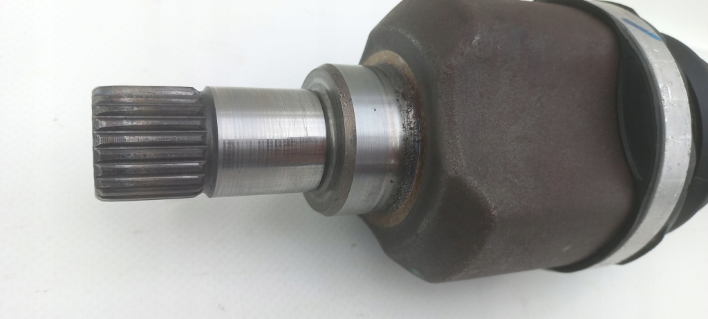 Приводной вал левая короткий peugeot 308 t9 рестайлинг  9677914880 Недорого