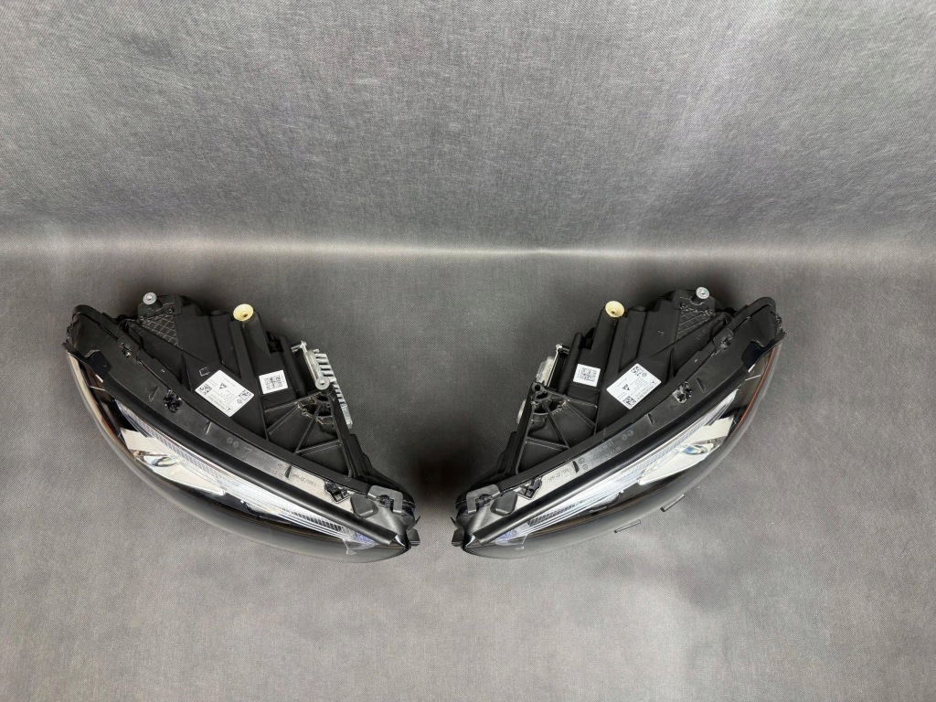 Фара high performance лампа r америка mercedes klasa a w177 a1779063200 с Разборки
