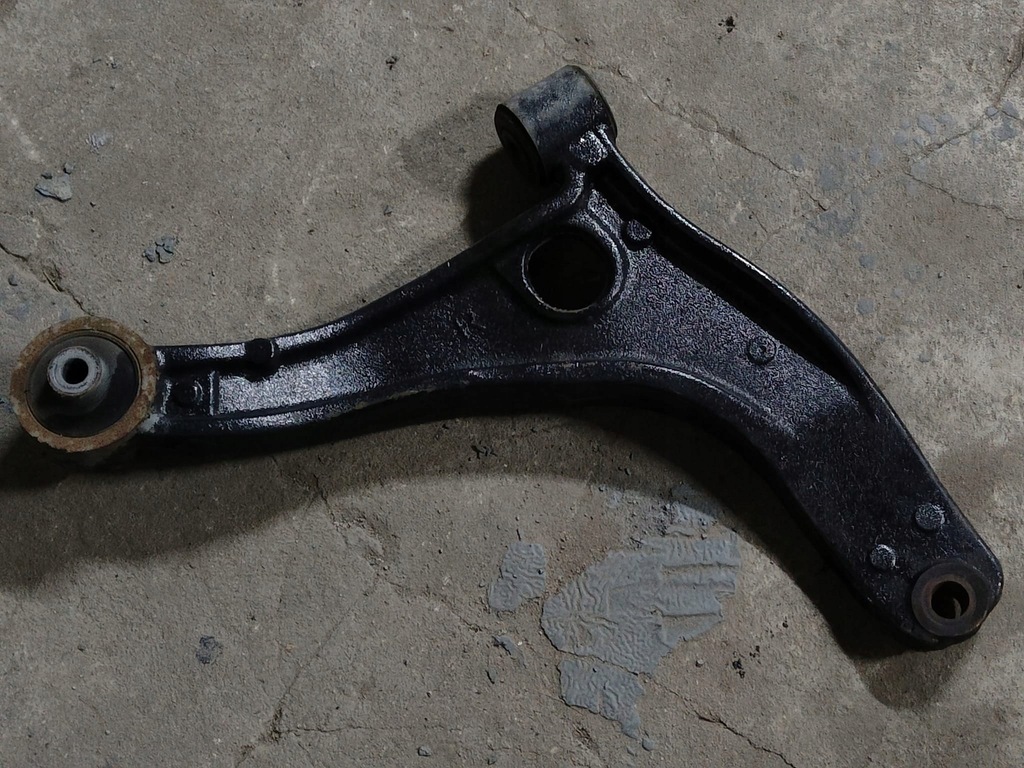 фото №1, Рычаг нижний передний правый renault master iii 2,3