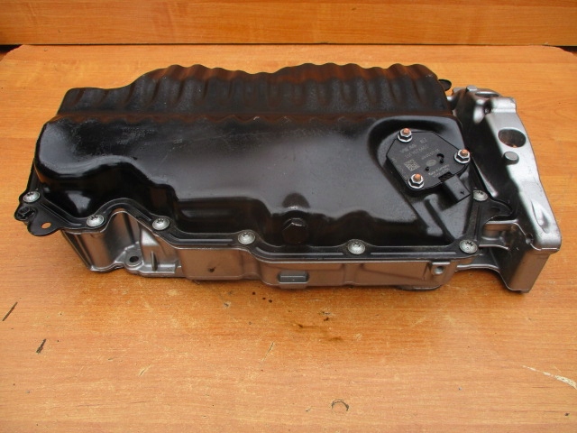Vw seat skoda audi 2.0 tdi dtu dtua піддон оливи масляна 05l103603m картер Оригінал