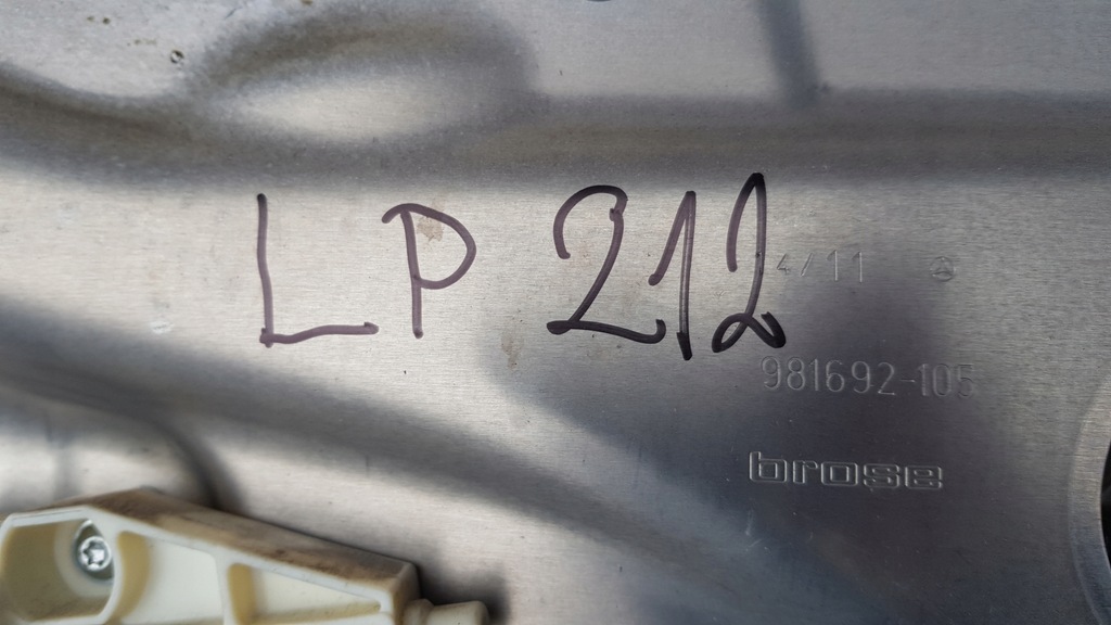 фото №10, Mercedes w212 підйомник скло лівий перед моторчик