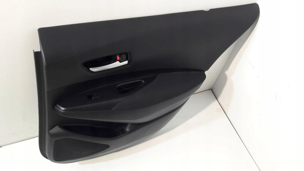 фото №6, Toyota corolla e21 обшивка двері задній правий kombi 67613-02700 et7