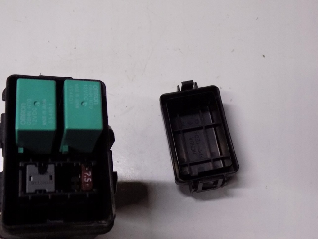 фото №6, Honda fr-v 2.2 i-ctdi коробка предохранителей