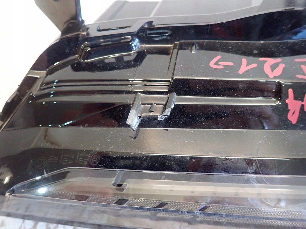 фото №6, Противотуманная фара правый led drl peugeot iii 308 t10 2021-