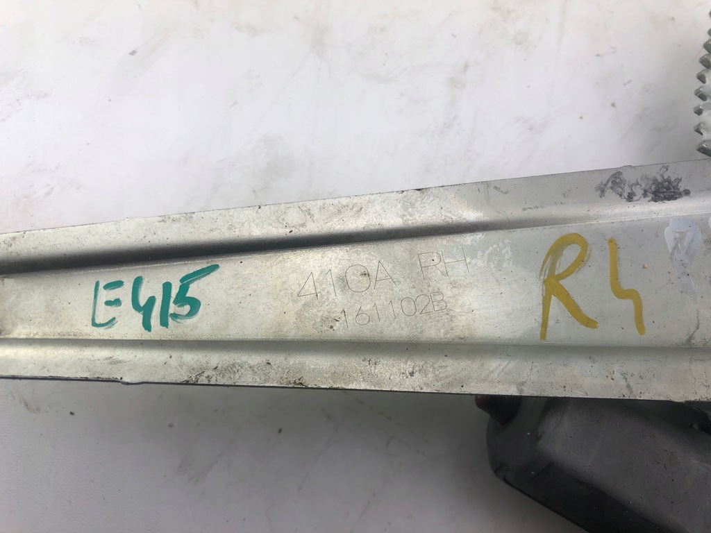 фото №5, Toyota rav 4 подъемник стекло правый задняя 6 pin