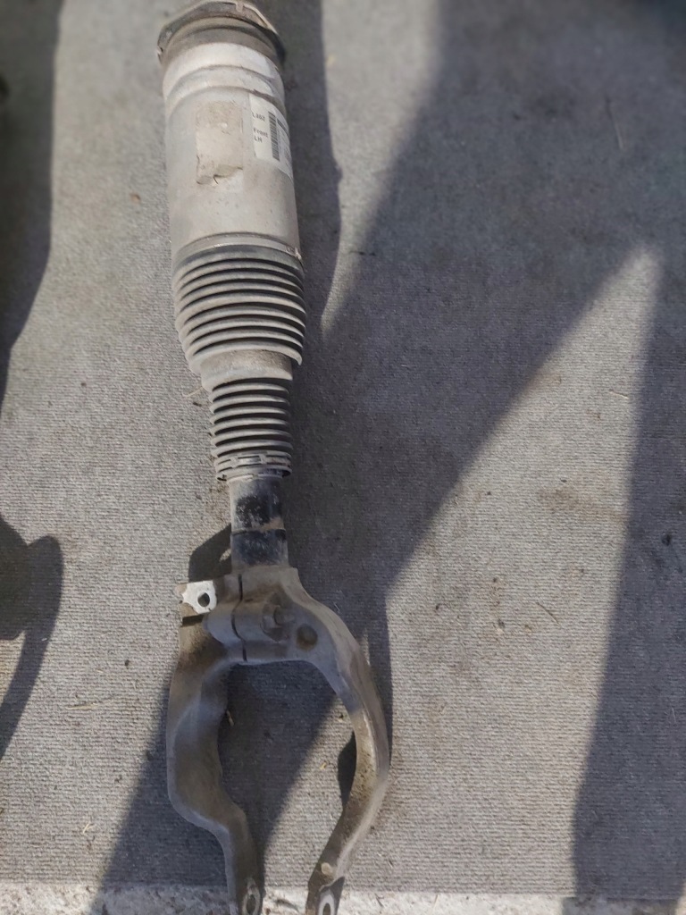 фото №1, Амортизатор пневмоподушка правый перед lr l462 discovery v