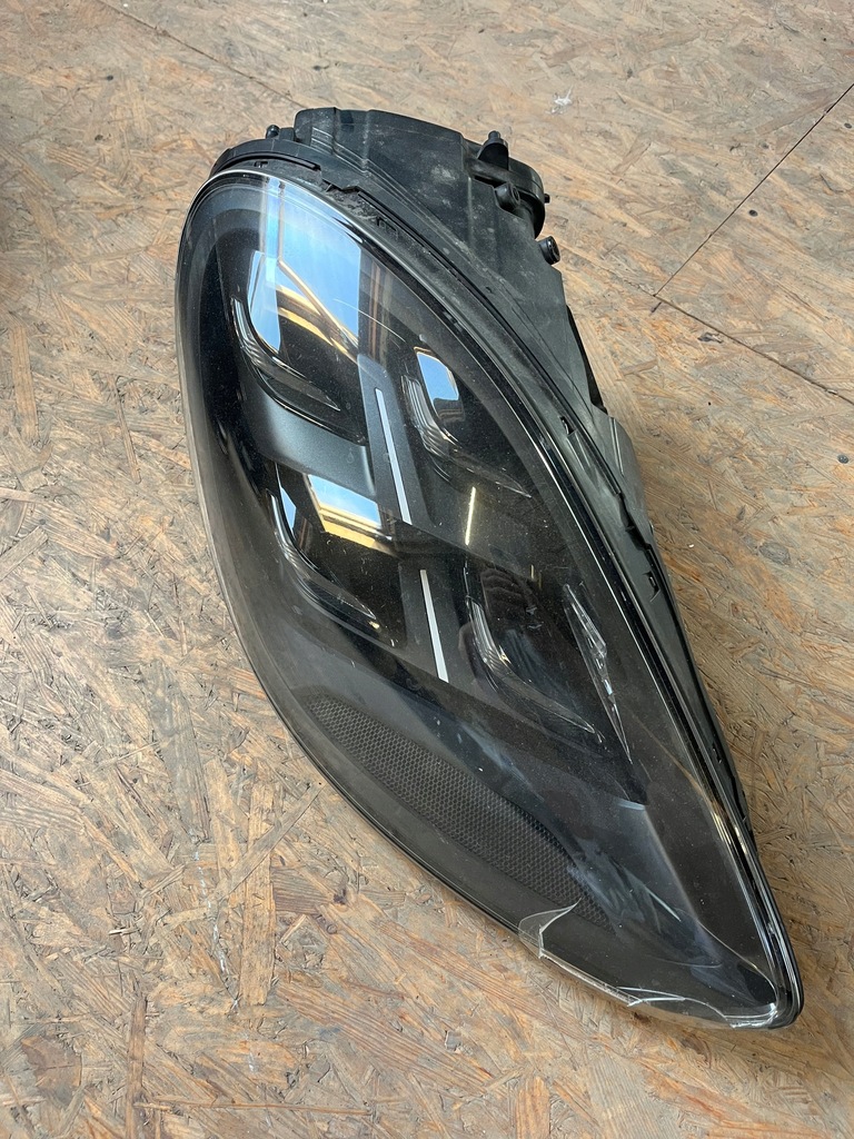 фото №1, Porsche panamera правий фара 973941036