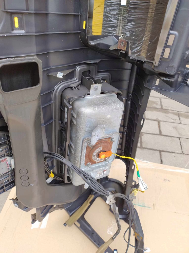 фото №7, Toyota yaris iv консоль приборная панель оригинал